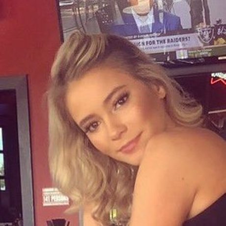 Avery T xxx pornstar images