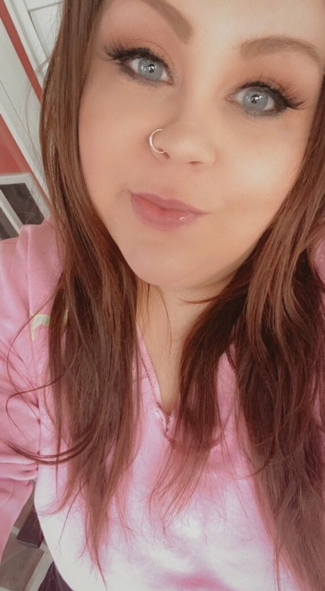 bustymeg sexy pornstar gallery