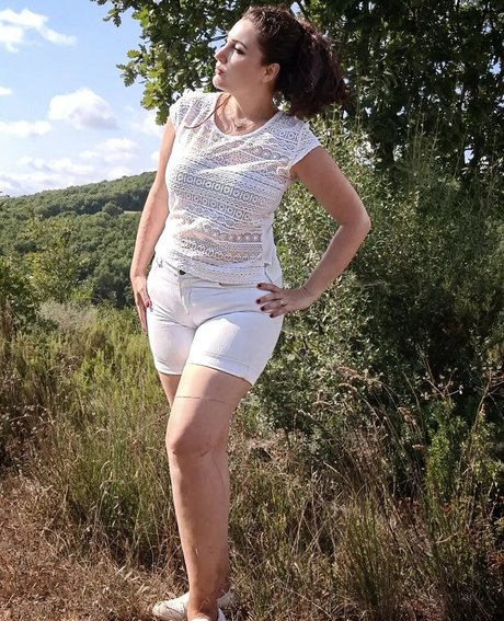 Aurora DawnBringer model naked pics