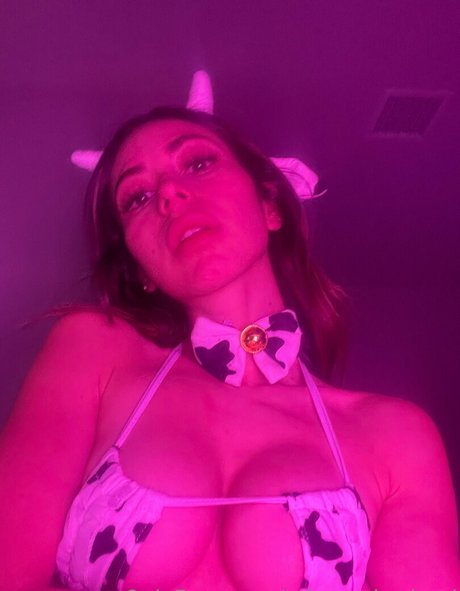 Athena Cloud erotic model pic