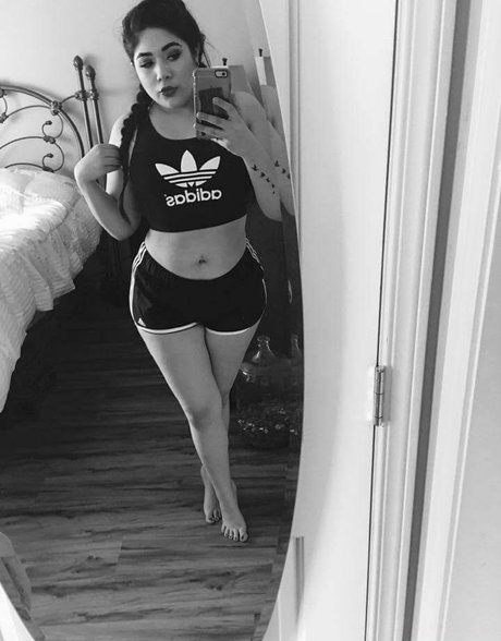 Instahavala321 pornstar nude photo