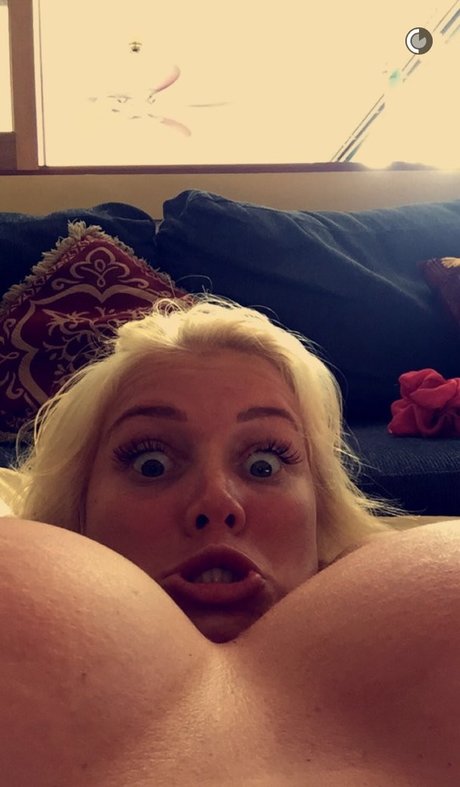 RosieVan high quality model picture