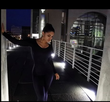 Mariedominique_ hot pornstar img