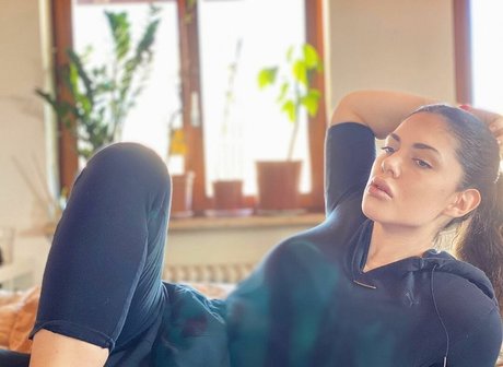 Mariedominique_ model perfect galleries