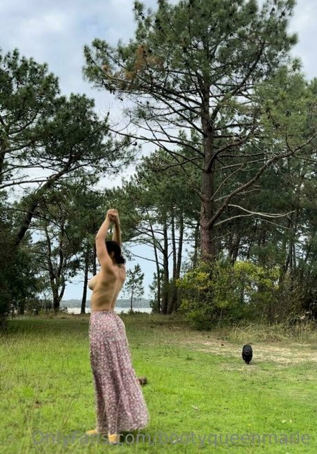 Mariedominique_ art model galleries