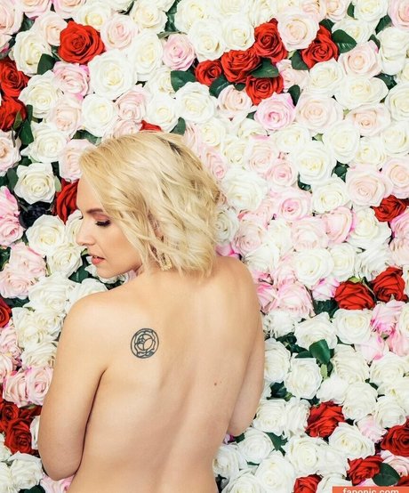 mature squirt onlyfans pornographic pic