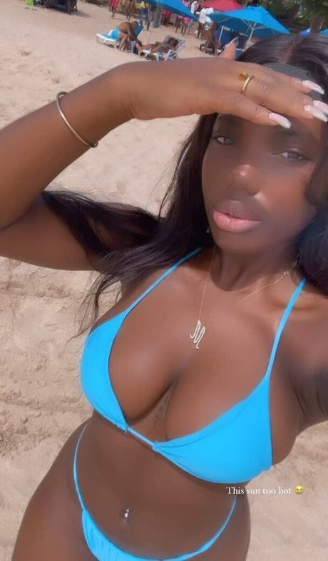 Melaxgoddess pornstar nudes archive