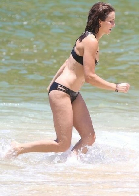 Troian Bellisario free model picture