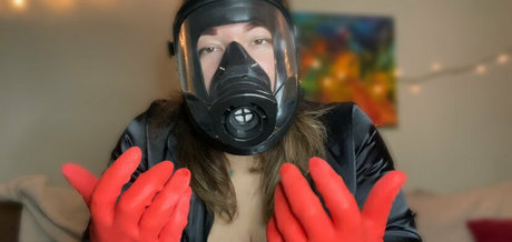 rubberfoxx naked actress photos