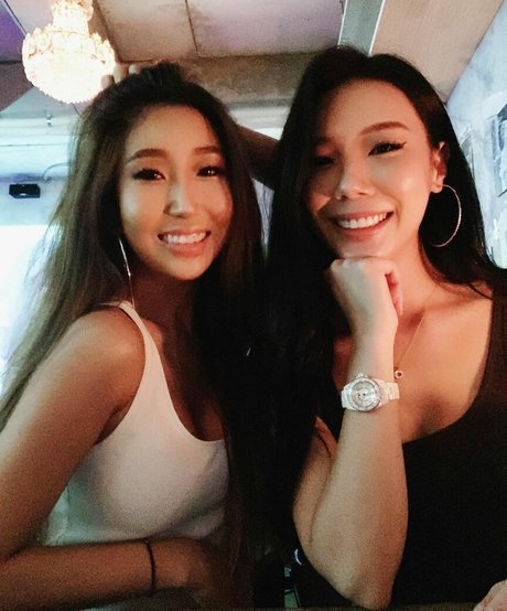 Jinnnyk pornstar beautiful picture