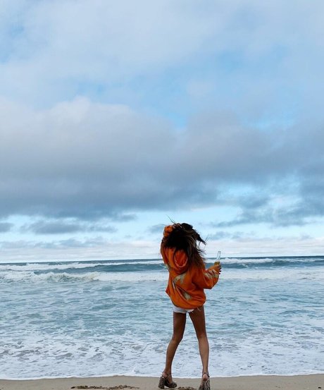 Jinnnyk model free img