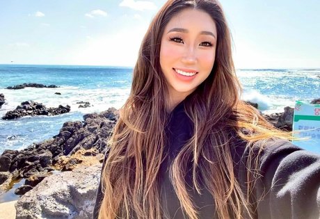 Jinnnyk high quality pornstar photos