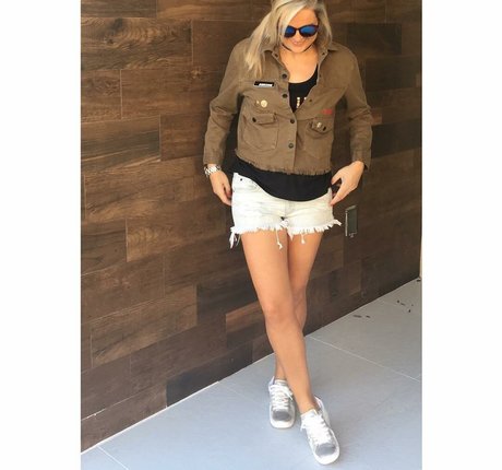 sweet pussy onlyfans free photos