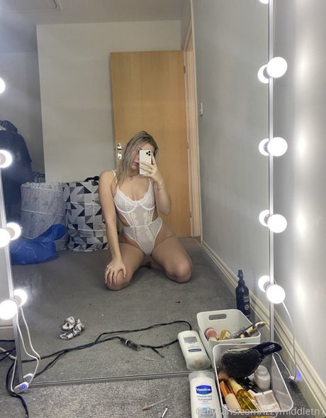 Izzymiddleton Profile pic