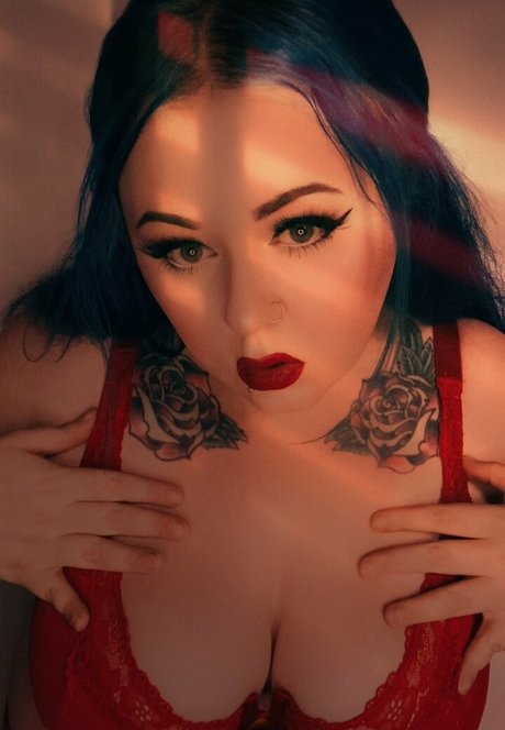 indie nyx nice actress pic