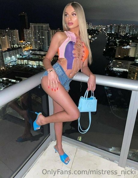mistress nicki high quality model pics