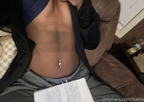 baezy star high quality pic