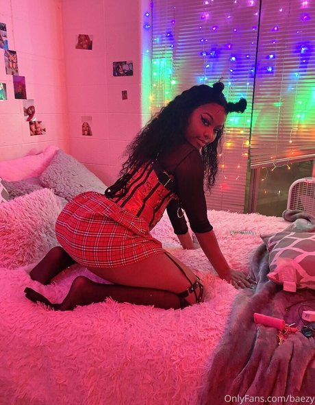 baezy model free photo