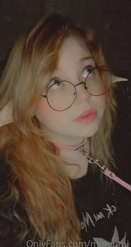 minoumi model hot photos