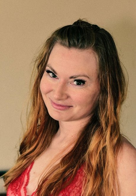 cathyreisenwitz naked pornstar images