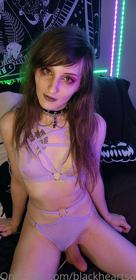 blackheartsora xxx model images