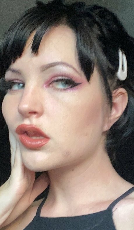 sithbitch erotic pornstar pics