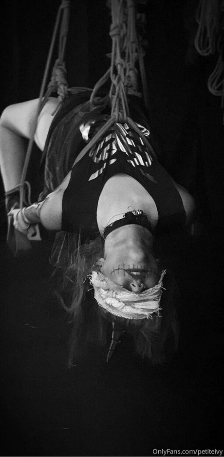 petiteivy erotic actress photo