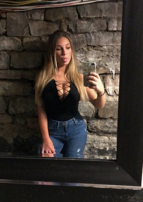 Cassandra Spano pretty pornstar pic