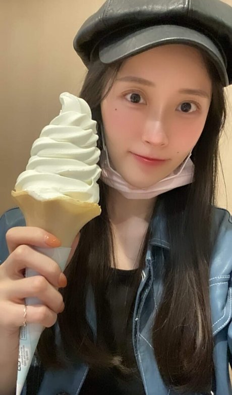 spy onlyfans pretty picture