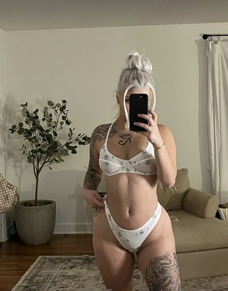 amina blue pretty pornstar pic