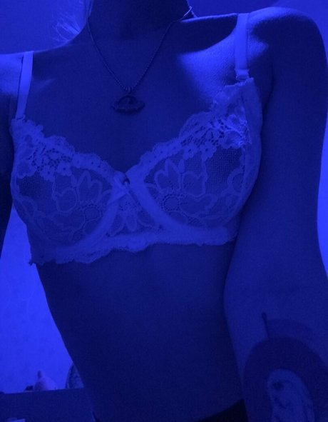 kat fox nude star images