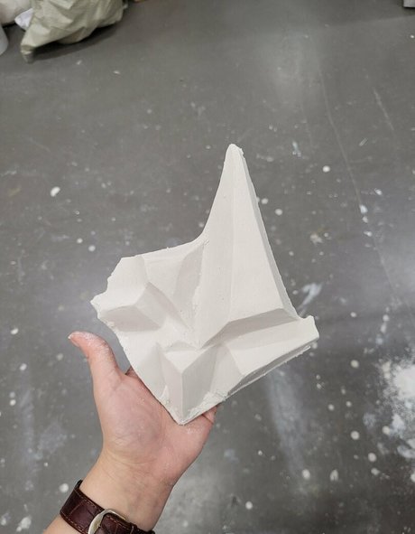 momegh sexy actress pictures