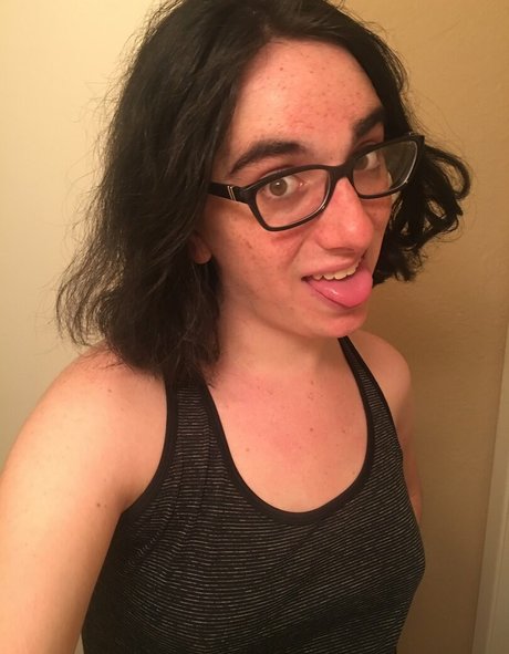 Orcastraw nudes model pictures