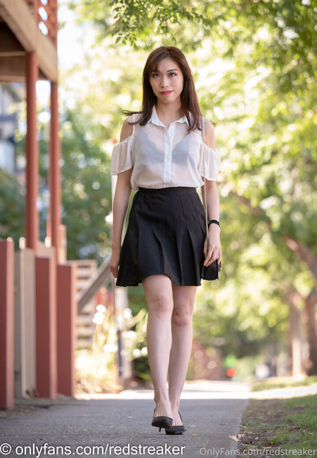 redstreaker perfect actress picture