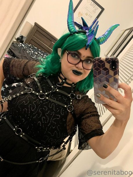 serenitaboo nudes model pics