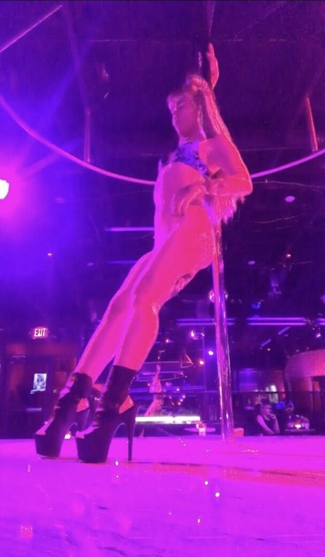 sukiiseduceyou porn model galleries