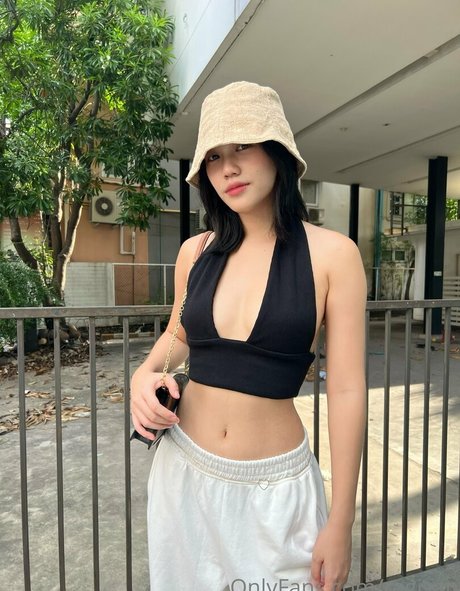 ragisan xxx pornstar image