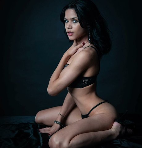 babe onlyfans naked pic