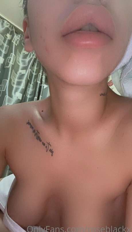 roseblackx hd model pics