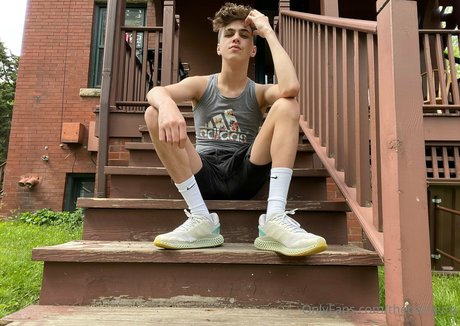 thebasilgray star naked picture