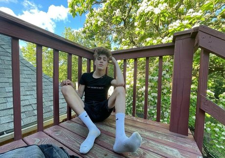 teacher milf onlyfans beautiful archive