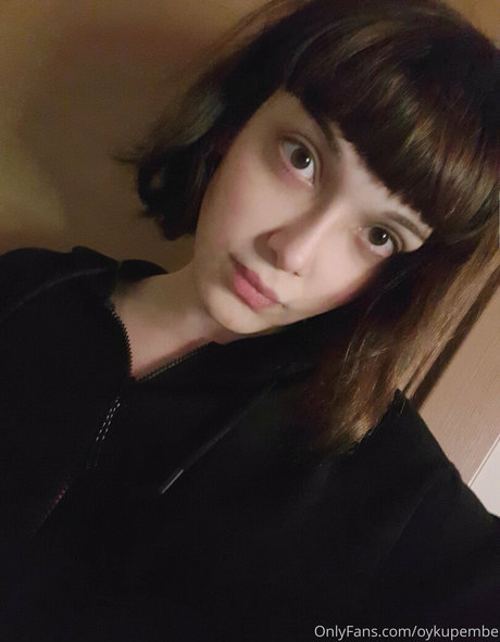 oyku pembe pornstar high quality pic