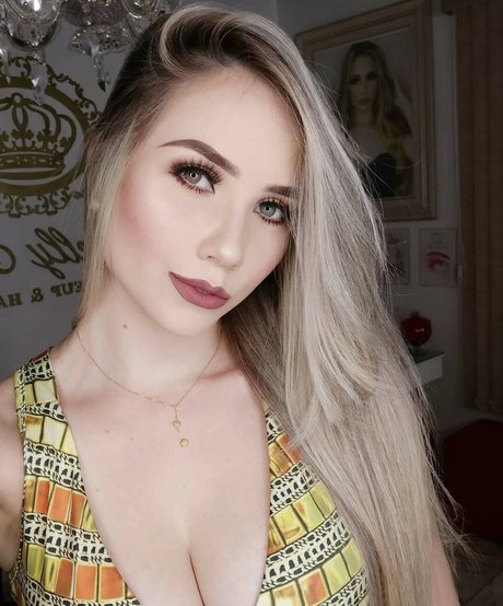 Marcelly Mello porn model galleries