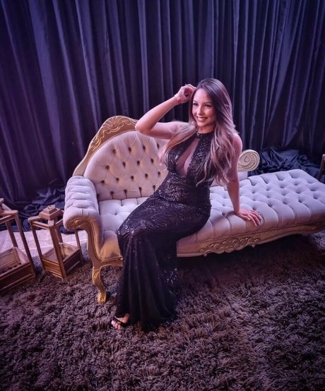 Marcelly Mello hd model gallery