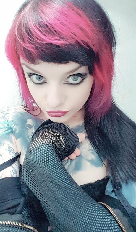 pixxigrrl porn model img