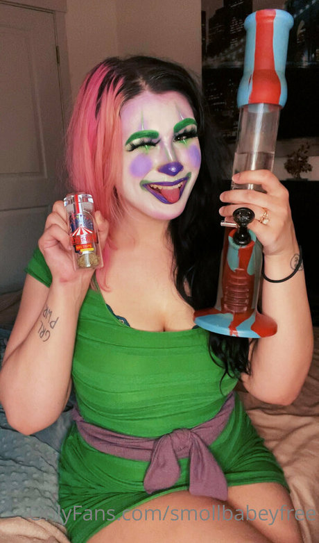 smollbabeyfree nude star image