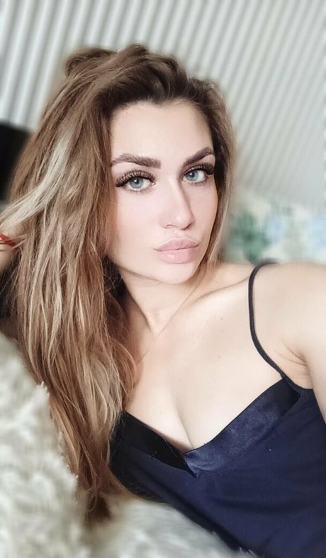 luxurymur high quality pornstar picture