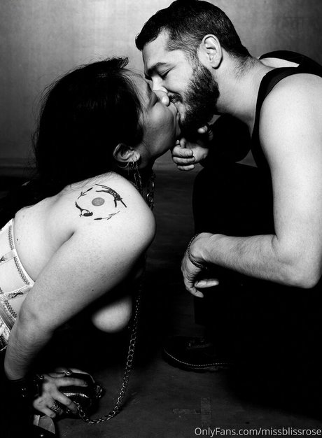 Missblissrose model sex galleries