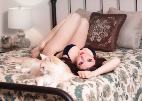 Tina Kinz pornstar pretty img