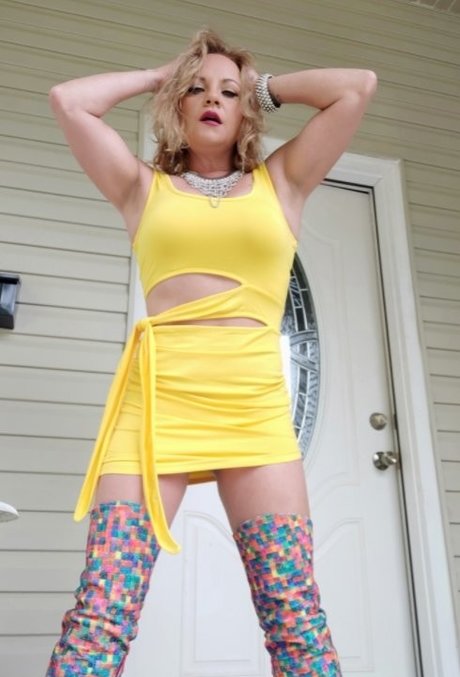 Pornstar Gauge high quality pornstar pic